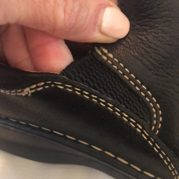 Born Womens Loafers. Sz 6 - Picture 10 of 11